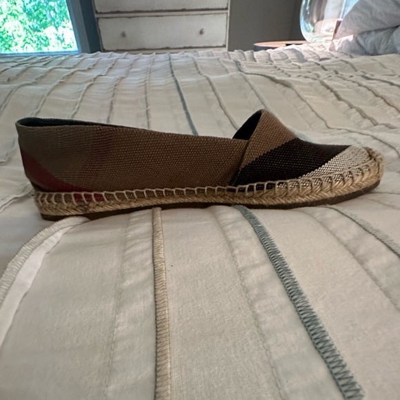 Burberry Hodgeson Check Espadrille Flats - Picture 6 of 7